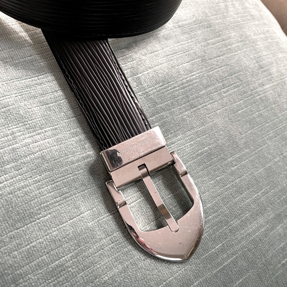 LOUIS VUITTON EPI BELT